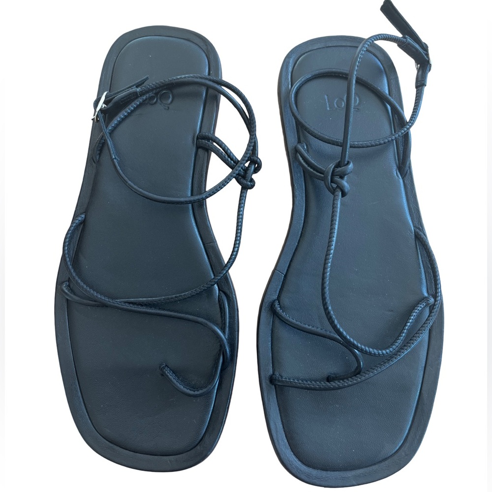 LoQ Black Leather Straps Flat Sandals Size 38